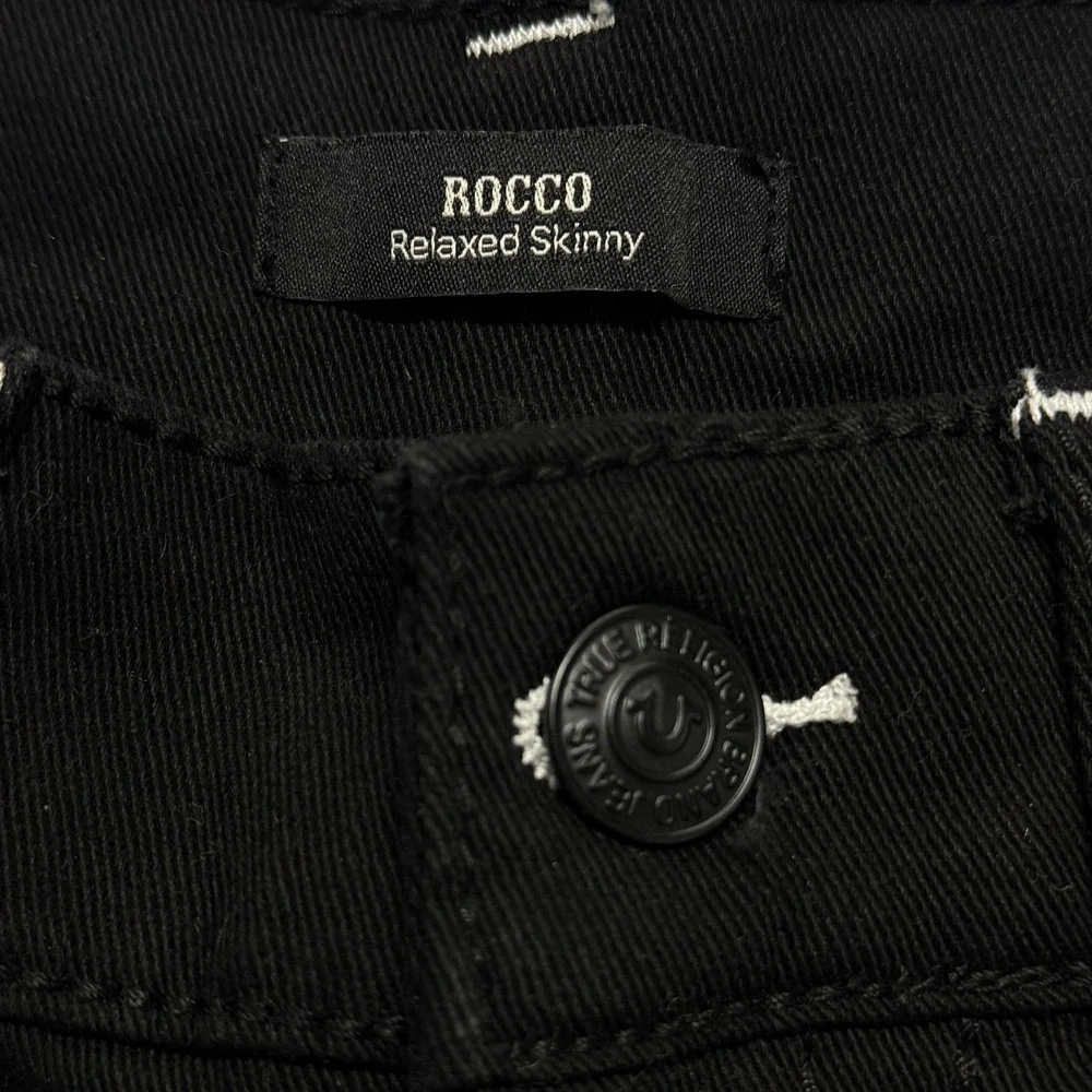 True Religion Rocco Relaxed Skinny Jeans Black Big T Flap Mens 29 NWT